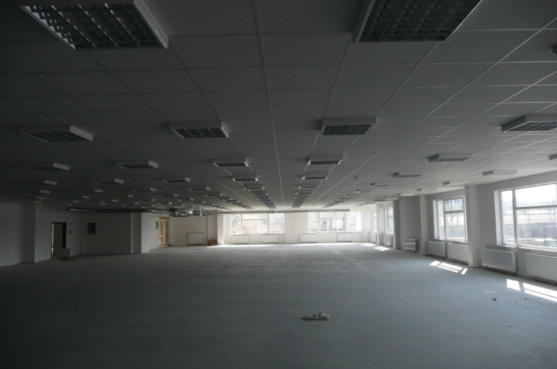 8795 DŘEVO TRUST TĚŠÍN