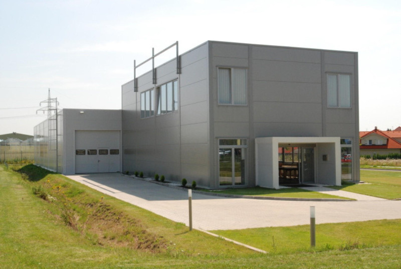 CZ0044 TEAK Černý