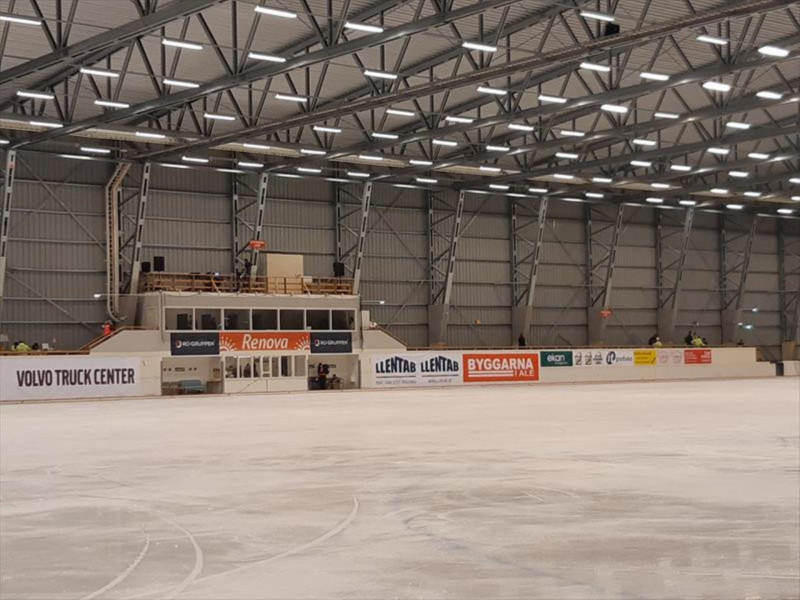 4904 ALE ARENA