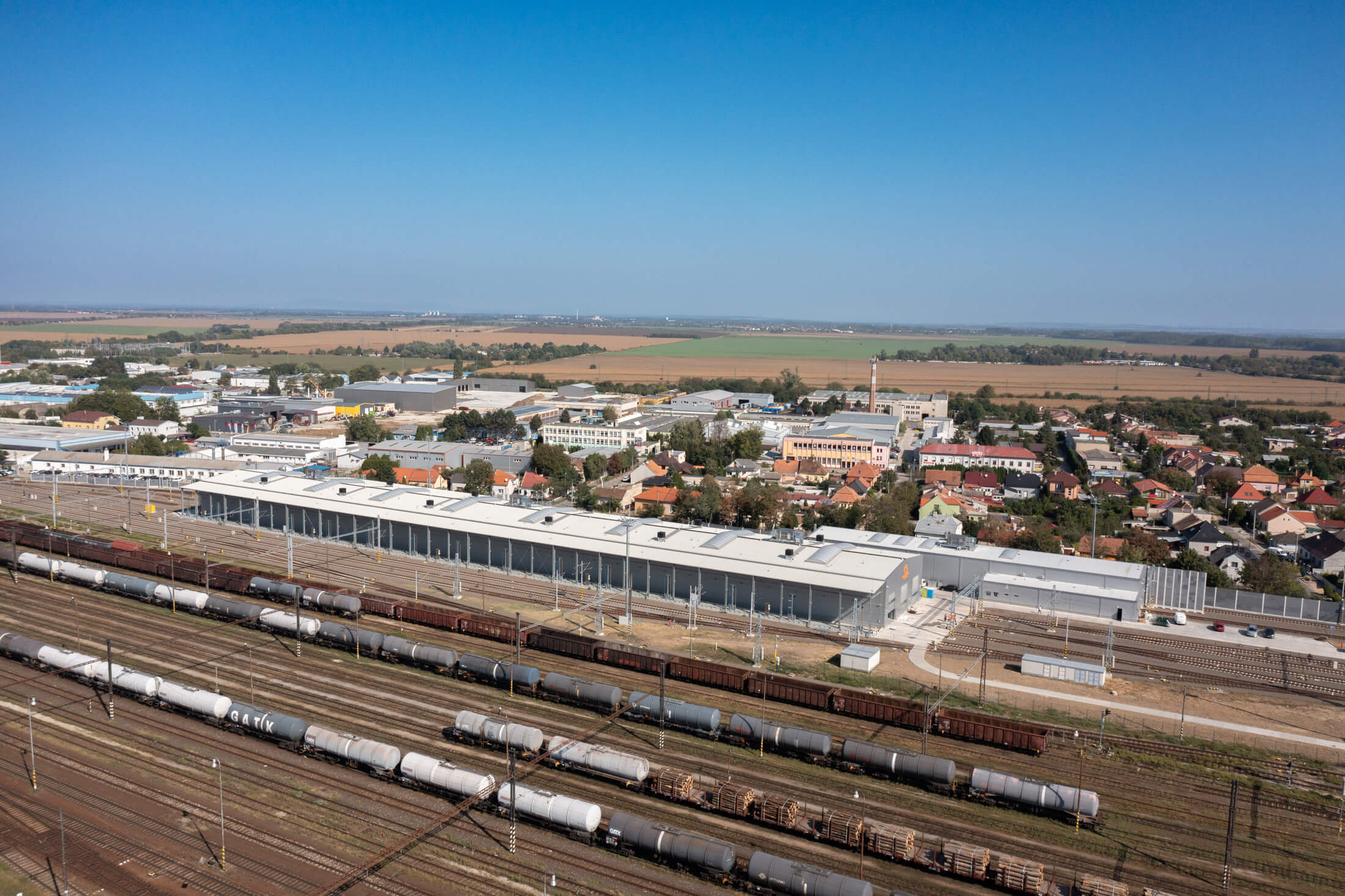 Maintenance halls for the service centre